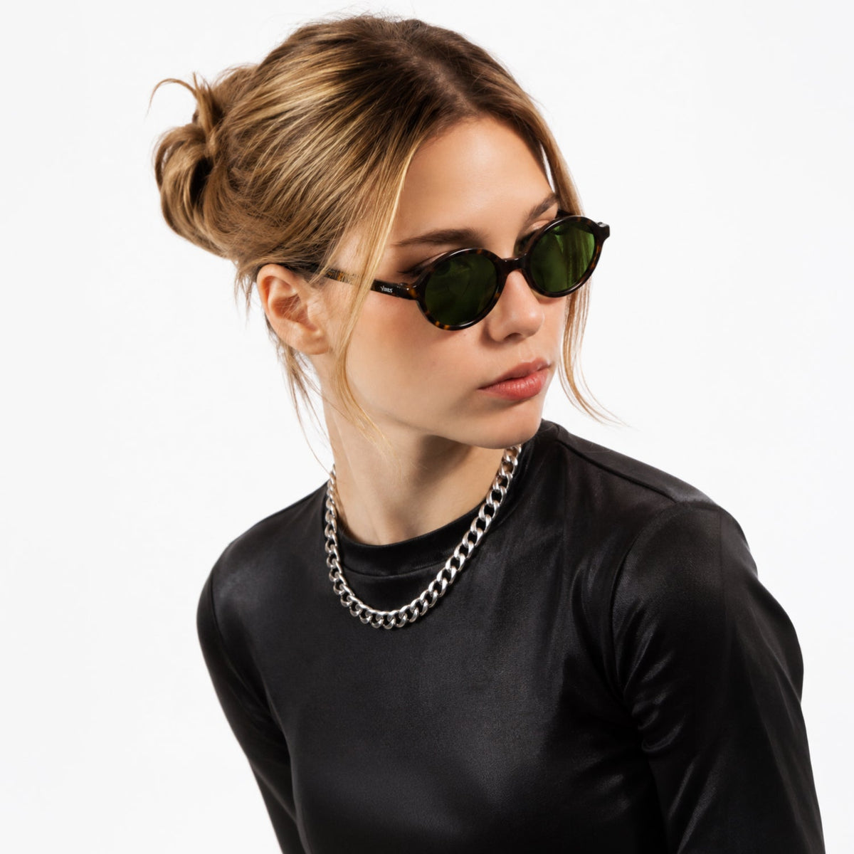 Mojave slim oval metal sunglasses in Green / Tortoise, green lens on tortoise frame, side view