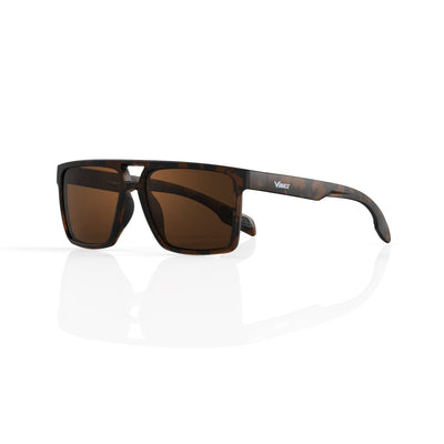 Sasha flat-top square sunglasses in Tea / Tortoise, tea lens on tortoise frame, three-quarter view